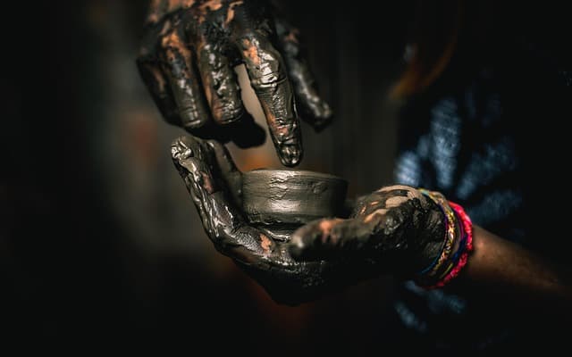 Les Techniques de Fabrication des Montres de Luxe : Tout Savoir